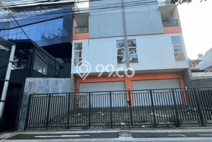 Untuk Dijual! Ruko di Buah Batu Bandung LT 137m2 / LB 230m2 Kawasan Strategis Untuk Dijual! Ruko di Buah Batu Bandung LT 137m2 / LB 230m2 Kawasan Strategis
