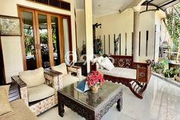 Rumah Elit LB 500m2 Siap Huni Desain Elegan di Pangkalan Jati, Depok Rumah Elit LB 500m2 Siap Huni Desain Elegan di Pangkalan Jati, Depok