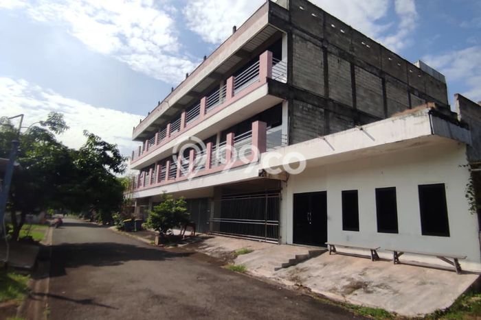 Komersial Area Strategis Kawasan Grand Wisata, Luas 1540m², Mainroad Komersial Area Strategis Kawasan Grand Wisata, Luas 1540m², Mainroad