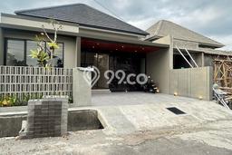Rumah Modern Cantik 3 Kamar Bisa Langsung Pindah di Ngemplak Rumah Modern Cantik 3 Kamar Bisa Langsung Pindah di Ngemplak