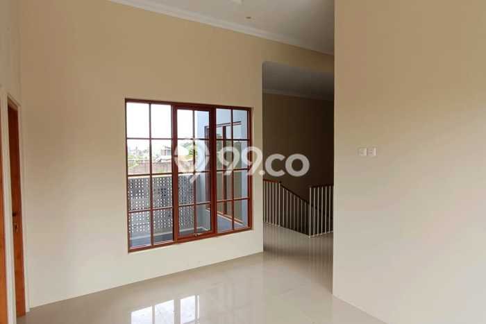 Rumah Strategis Modern Lb 165m2 di Ngaglik, Sleman Rumah Strategis Modern Lb 165m2 di Ngaglik, Sleman