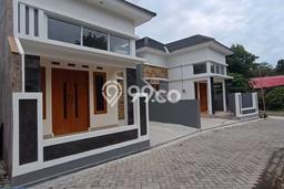 For Sale Rumah 3 Kamar Lokasi Strategis Nyaman dan Strategis di Sleman For Sale Rumah 3 Kamar Lokasi Strategis Nyaman dan Strategis di Sleman