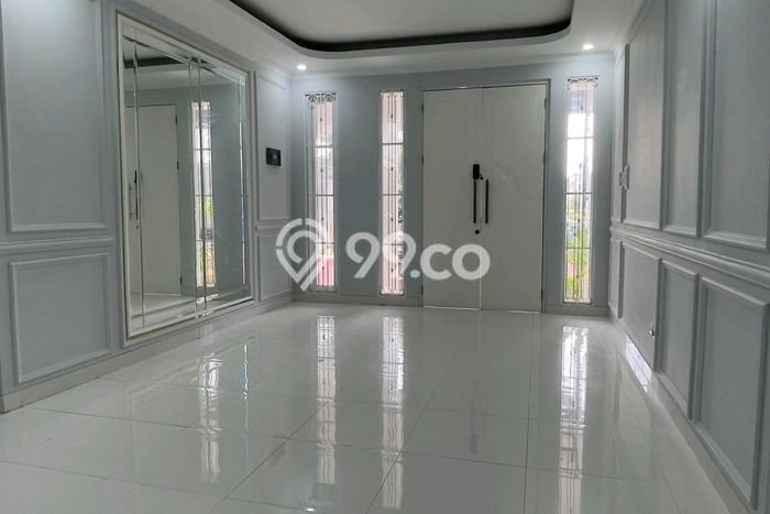Ready to Use! Luxury House LT 114m2 Desain Elegan di Bambu Apus Ready to Use! Luxury House LT 114m2 Desain Elegan di Bambu Apus