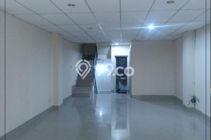 Ruko Dijual di Jakarta Barat LT 62m2 & LB 333m2 Lokasi Terbaik! Ruko Dijual di Jakarta Barat LT 62m2 & LB 333m2 Lokasi Terbaik!