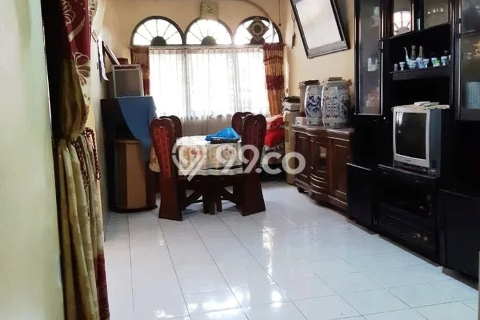 Sewa Rumah Harga Terjangkau di Tanjung Duren Jakarta Barat Punya 5 KT Sewa Rumah Harga Terjangkau di Tanjung Duren Jakarta Barat Punya 5 KT