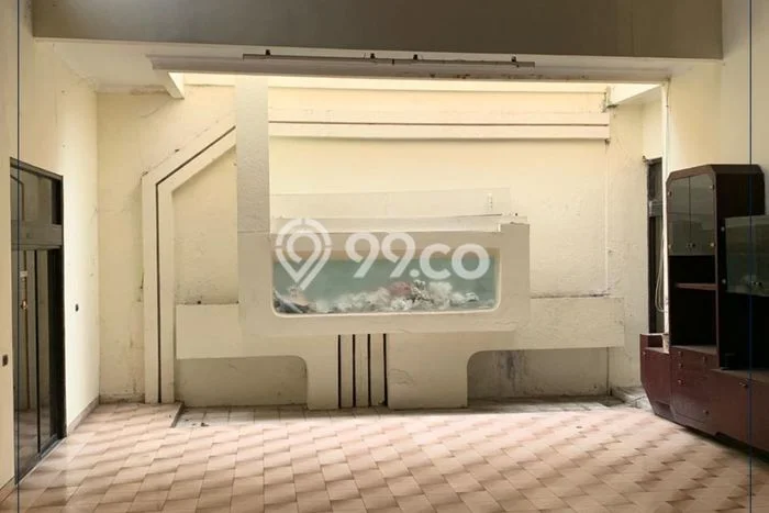 Siap Huni Hunian Elit 8 Kamar di Menteng Dekat ke Mana Saja Siap Huni Hunian Elit 8 Kamar di Menteng Dekat ke Mana Saja