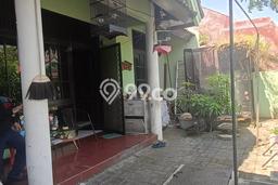 Rumah Terawat di Mulyorejo, Surabaya, LT 135m² LB 105m² HARGA MENARIK! Rumah Terawat di Mulyorejo, Surabaya, LT 135m² LB 105m² HARGA MENARIK!