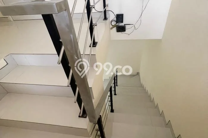 Rumah Strategis Minimalis Lb 100m2 di Tambaksari, Surabaya Rumah Strategis Minimalis Lb 100m2 di Tambaksari, Surabaya