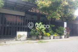 Rumah Akses Mudah di Manyar, Surabaya, Luas 209m² Bangunan 233m² Rumah Akses Mudah di Manyar, Surabaya, Luas 209m² Bangunan 233m²