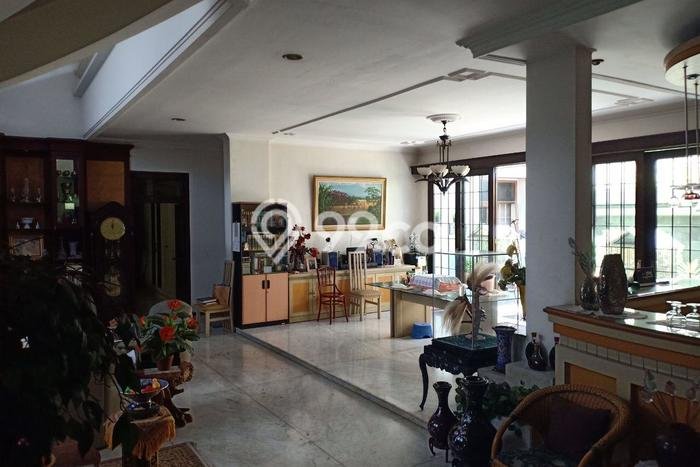 Rumah LT 600m2m² di kertajaya, Surabaya - Akses Mudah Rumah LT 600m2m² di kertajaya, Surabaya - Akses Mudah