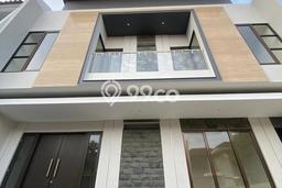 For Sale Rumah Mewah Exclusive di Sambikerep, Surabaya For Sale Rumah Mewah Exclusive di Sambikerep, Surabaya