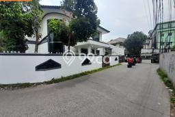 Hunian Mewah LB 650m2 Siap Pakai Desain Elegan di Cibubur, Jakarta Timur Hunian Mewah LB 650m2 Siap Pakai Desain Elegan di Cibubur, Jakarta Timur
