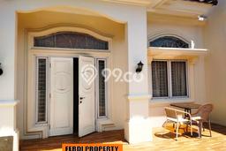 Jual Rumah Mewah Elegan Dengan View Cantik di Citra Grand, Jakarta Timur Jual Rumah Mewah Elegan Dengan View Cantik di Citra Grand, Jakarta Timur