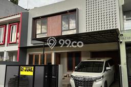Dijual Rumah Premium dengan Fasilitas Sekitar Komplit di Kebon Jeruk, Jakarta Barat Dijual Rumah Premium dengan Fasilitas Sekitar Komplit di Kebon Jeruk, Jakarta Barat