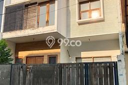 Hunian Super Elit dengan Akses Paling Strategis di Puri Indah, Jakarta Barat Hunian Super Elit dengan Akses Paling Strategis di Puri Indah, Jakarta Barat