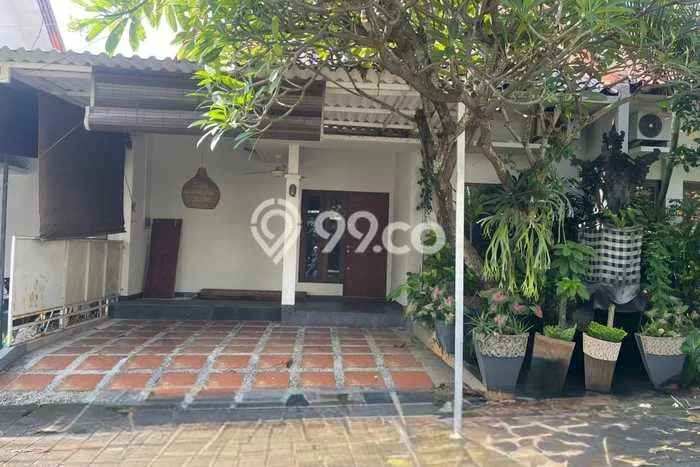 Disewakan! Rumah 2 Kamar Tidur &
1 Kamar Mandi di Kerobokan, Badung Disewakan! Rumah 2 Kamar Tidur &
1 Kamar Mandi di Kerobokan, Badung