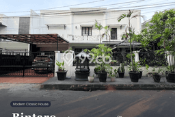 Hunian Elit LB 450m2 Siap Huni Desain Elegan di Bintaro, Tangerang Selatan Hunian Elit LB 450m2 Siap Huni Desain Elegan di Bintaro, Tangerang Selatan