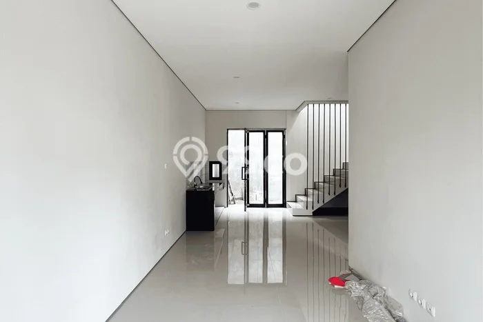 Rumah Luas Asri 3 KT Siap Pakai di Bintaro Tangerang Selatan Rumah Luas Asri 3 KT Siap Pakai di Bintaro Tangerang Selatan
