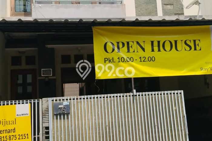 Jual Rumah Mewah Elegan Dengan View Cantik di Tomang, Jakarta Barat Jual Rumah Mewah Elegan Dengan View Cantik di Tomang, Jakarta Barat
