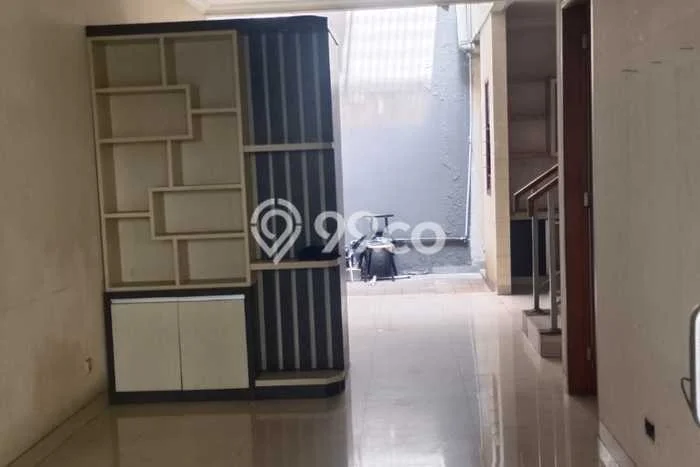 Jual Rumah Mewah Elegan Dengan View Cantik di Tomang, Jakarta Barat Jual Rumah Mewah Elegan Dengan View Cantik di Tomang, Jakarta Barat