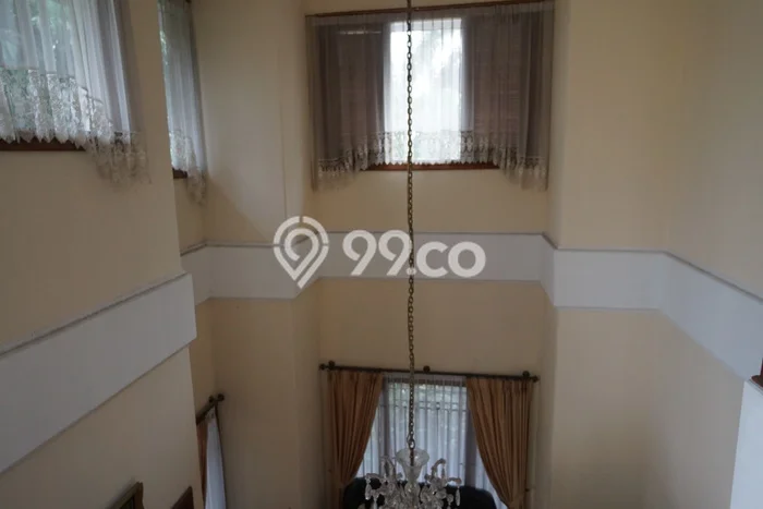 Rumah Elit LB 500m2 Siap Huni Desain Elegan di Kemanggisan, Jakarta Barat Rumah Elit LB 500m2 Siap Huni Desain Elegan di Kemanggisan, Jakarta Barat