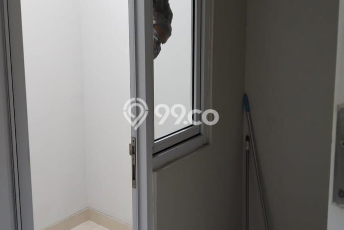 Rumah Modern 2 KT di Gading Serpong Tangerang Semi Furnished Rumah Modern 2 KT di Gading Serpong Tangerang Semi Furnished