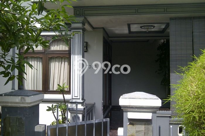 PENAWARAN TERBAIK! Rumah Strategis di , Luas 334m2m² LB 300m2m² PENAWARAN TERBAIK! Rumah Strategis di , Luas 334m2m² LB 300m2m²
