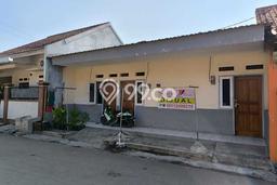 Rumah Strategis dengan Luas Tanah 62m2m² di Lokasi , Cirebon Rumah Strategis dengan Luas Tanah 62m2m² di Lokasi , Cirebon