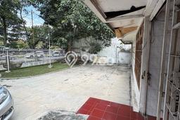 Ready to Use! Premium House LT 530m2 Desain Elegan di Laswi Ready to Use! Premium House LT 530m2 Desain Elegan di Laswi