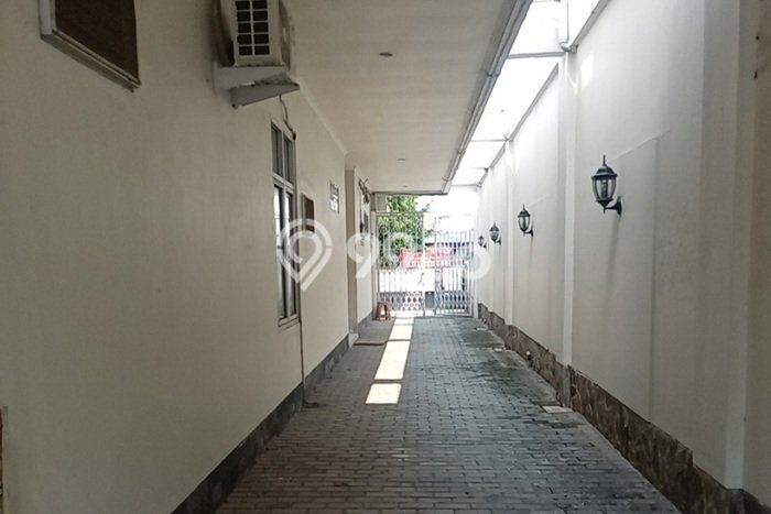 Jual Rumah Luas Elegan Dengan View Cantik di Rawamangun, Jakarta Timur Jual Rumah Luas Elegan Dengan View Cantik di Rawamangun, Jakarta Timur