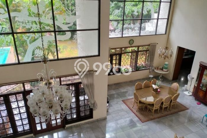 Ready to Use! Premium House LT 1104m2 Desain Modern di Pejaten Ready to Use! Premium House LT 1104m2 Desain Modern di Pejaten