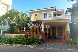 HOT DEAL! Rumah di Ngaglik, 5 KT, Lingkungan Strategis, Luas 194m2m² Bangunan 180m2m² HOT DEAL! Rumah di Ngaglik, 5 KT, Lingkungan Strategis, Luas 194m2m² Bangunan 180m2m²