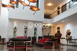 Rumah 6 Kamar Lokasi Asri di Dago, Bandung Rumah 6 Kamar Lokasi Asri di Dago, Bandung