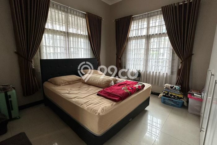 PENAWARAN TERBAIK! Rumah Premium area Gunung Batu, Luas 420m² LB 300m² PENAWARAN TERBAIK! Rumah Premium area Gunung Batu, Luas 420m² LB 300m²