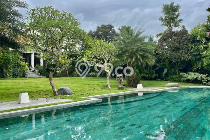 Dijual! Vila Kawasan , Ukuran 1635m2m², Lokasi Strategis Dijual! Vila Kawasan , Ukuran 1635m2m², Lokasi Strategis