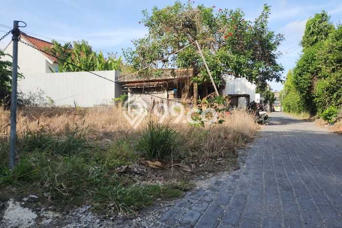 Dijual Tanah Lokasi Seminyak, Badung Seluas 2000m2 Dijual Tanah Lokasi Seminyak, Badung Seluas 2000m2