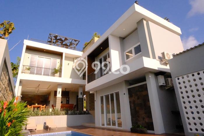 Vila Strategis Kawasan , Luas 260m2m², Akses ke beragam kebutuhan Vila Strategis Kawasan , Luas 260m2m², Akses ke beragam kebutuhan