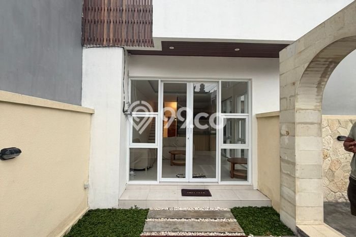 FOR SALE! Vila Kawasan , Luas 133m2m², Posisi Strategis FOR SALE! Vila Kawasan , Luas 133m2m², Posisi Strategis