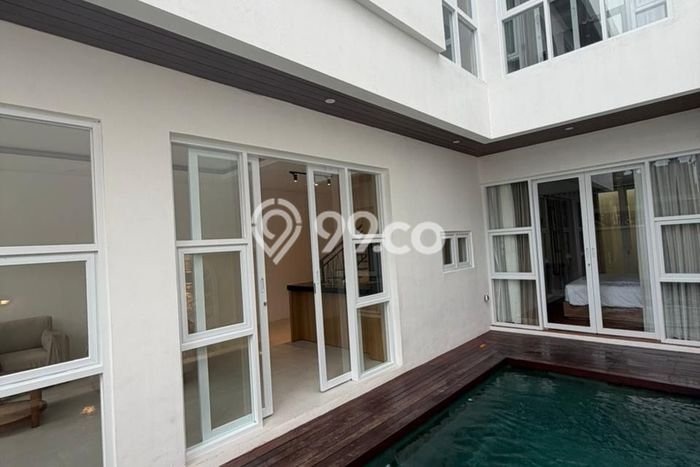 FOR SALE! Vila Kawasan , Luas 133m2m², Posisi Strategis FOR SALE! Vila Kawasan , Luas 133m2m², Posisi Strategis