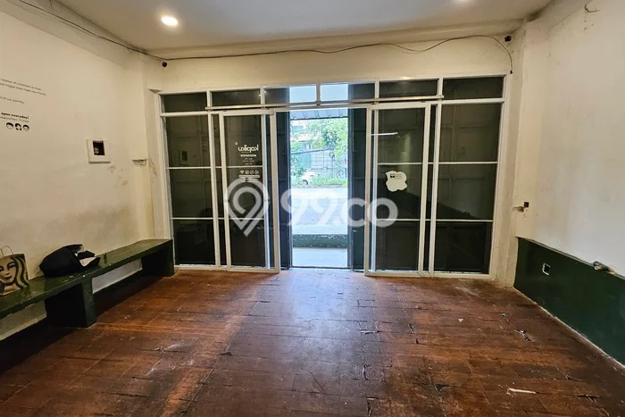 AREA KOMERSIAL! Ruko Disewakan Kawasan Jelambar, Luas 230m², Jalan Utama, Ready Operasional AREA KOMERSIAL! Ruko Disewakan Kawasan Jelambar, Luas 230m², Jalan Utama, Ready Operasional