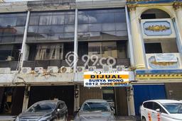 Untuk Dijual! Ruko di Roxy Jakarta Pusat LT 75m2 / LB 271m2 Kawasan Bisnis Untuk Dijual! Ruko di Roxy Jakarta Pusat LT 75m2 / LB 271m2 Kawasan Bisnis