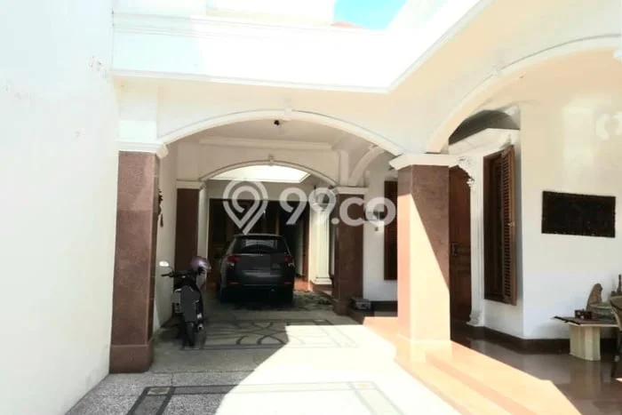 Hunian Elit LB 400m2 Siap Pakai Desain Elegan di Surabaya Kota, Surabaya Hunian Elit LB 400m2 Siap Pakai Desain Elegan di Surabaya Kota, Surabaya