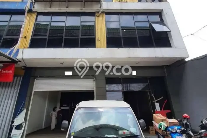 Ruko For Rent di Cipulir, Luas 250m², Jalan Utama, Akses Bagus Ruko For Rent di Cipulir, Luas 250m², Jalan Utama, Akses Bagus