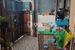 Rumah Modern 4 KT di Taman Palem Jakarta Barat Unfurnished Rumah Modern 4 KT di Taman Palem Jakarta Barat Unfurnished