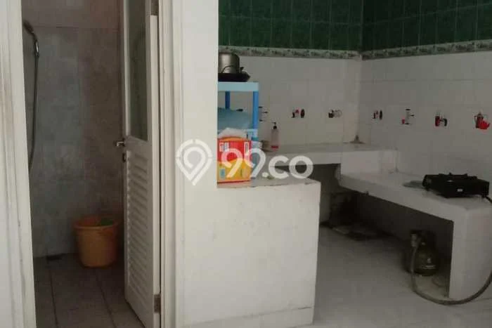 Rumah Elit Modern Tanpa Renovasi di Mulyosari Surabaya Rumah Elit Modern Tanpa Renovasi di Mulyosari Surabaya