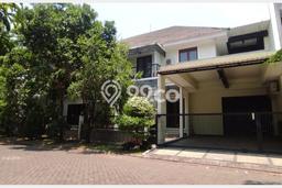 Jual Rumah Luas Elegan Dengan View Cantik di Pakuwon City, Surabaya Jual Rumah Luas Elegan Dengan View Cantik di Pakuwon City, Surabaya