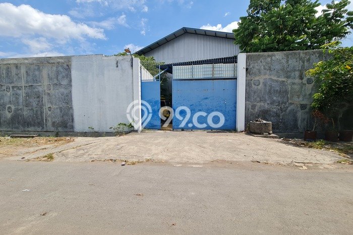 Area Ramai! Gudang Dijual di Baki untuk Bisnis Luas Bangunan 3672m2 Area Ramai! Gudang Dijual di Baki untuk Bisnis Luas Bangunan 3672m2