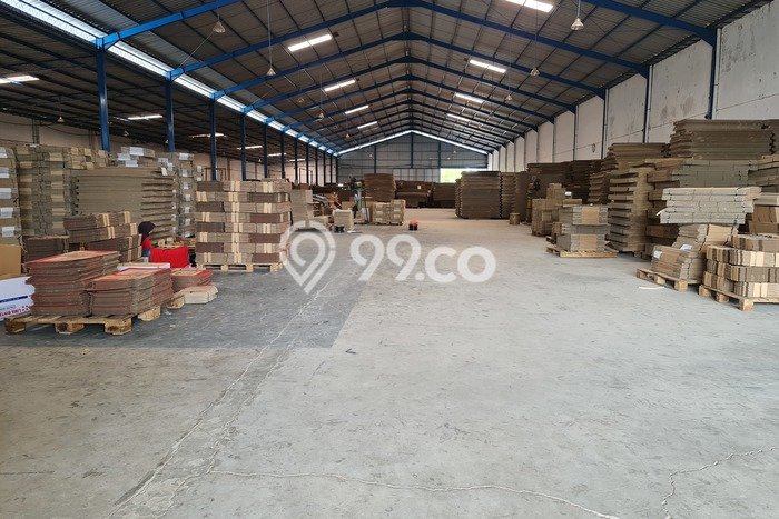 Area Ramai! Gudang Dijual di Baki untuk Bisnis Luas Bangunan 3672m2 Area Ramai! Gudang Dijual di Baki untuk Bisnis Luas Bangunan 3672m2