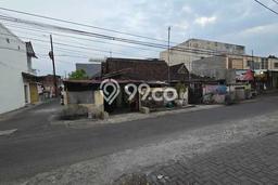 Lahan Kosong Dijual di Solo dengan Area 302m2 Lahan Kosong Dijual di Solo dengan Area 302m2