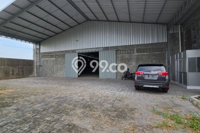 Gudang bagus disewakan di Kartasura Sukoharjo dengan LB 1627m2 harga sewa terbaik Gudang bagus disewakan di Kartasura Sukoharjo dengan LB 1627m2 harga sewa terbaik